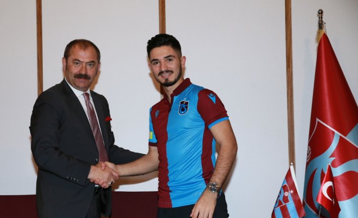 Trabzonspor, Fıratcan Üzüm'le sözleşme imzaladı