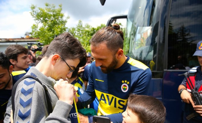 Fenerbahçeli futbolcular cuma namazını kıldı