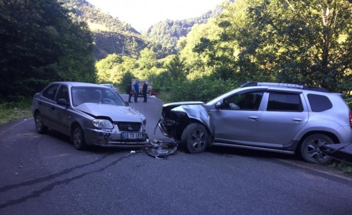 Giresun'da trafik kazası: 3 yaralı