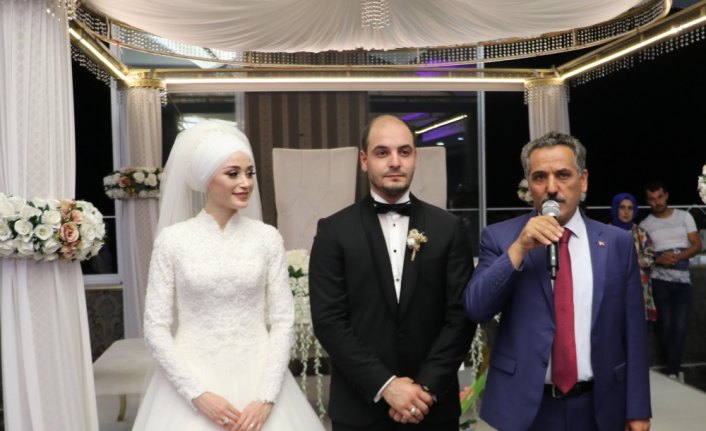 Vali Kaymak şehit kardeşinin düğününe katıldı