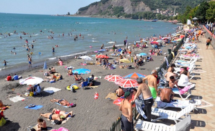 Zonguldak sahillerinde yoğunluk