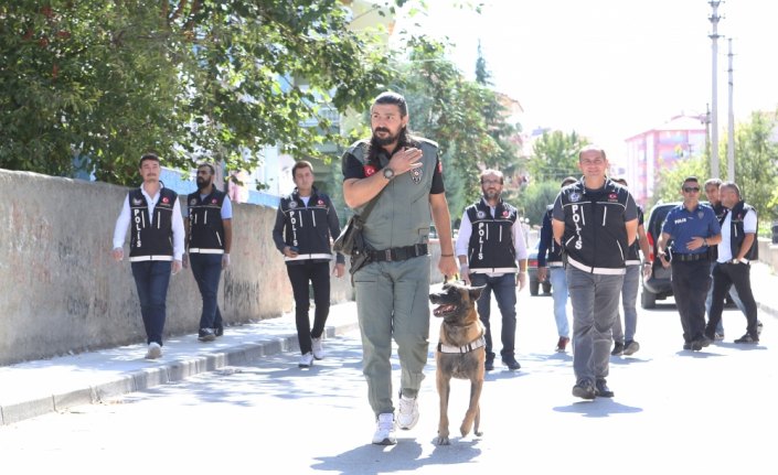 Çorum polisinden okul çevrelerinde denetim