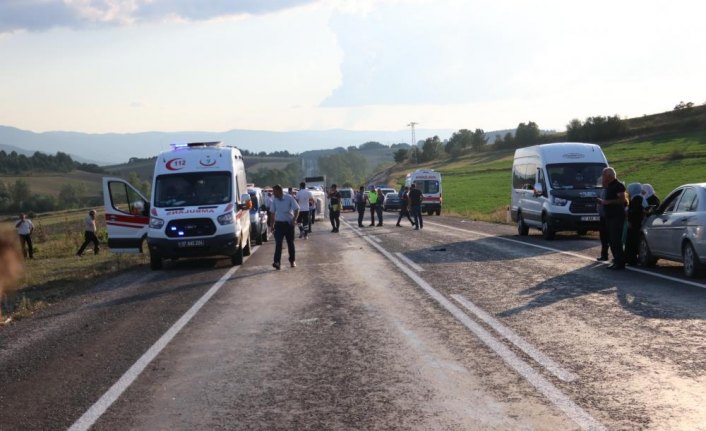 Düğün dönüşü trafik kazası