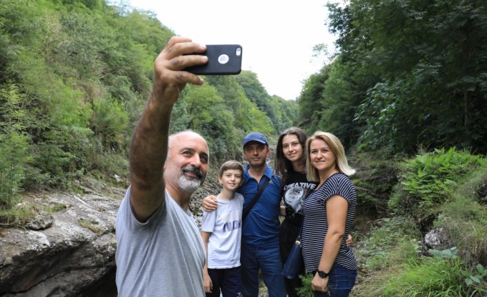 Görenleri hayran bırakan kanyon 