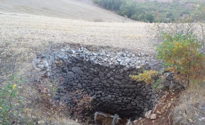 Kuyuya düşen ineği itfaiye kurtardı