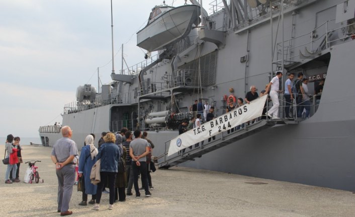 TCG Barbaros Gemisi Sinop’a demirledi