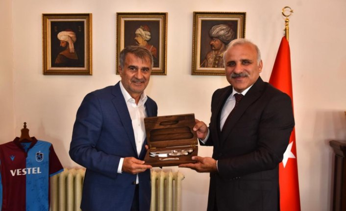 Şenol Güneş'ten Başkan Zorluoğlu'na ziyaret