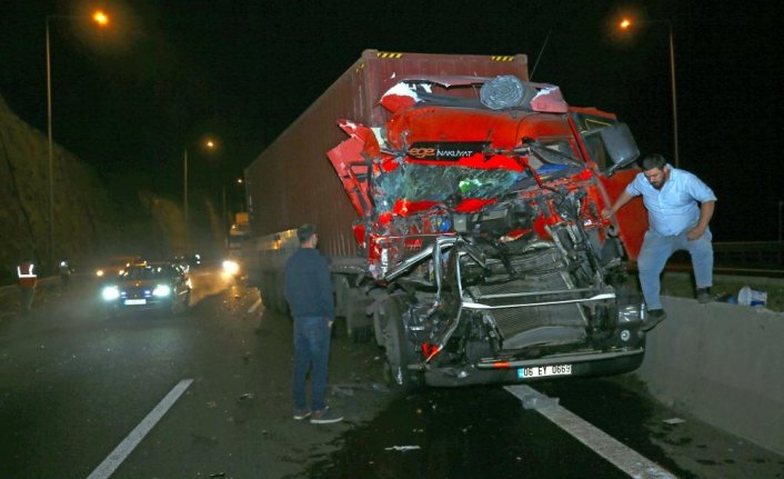 Anadolu Otoyolu'nda zincirleme trafik kazası