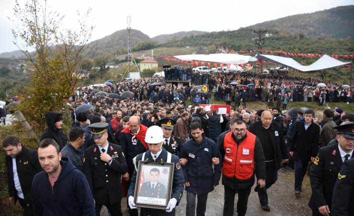 Hakkari'de yıldırım düşmesi sonucu şehit olan askerin cenazesi Bartın'da defnedildi