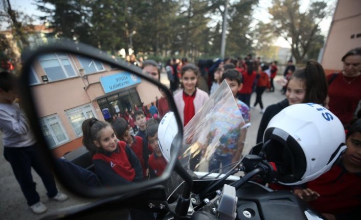 Polis ile öğrencileri kaynaştıran proje