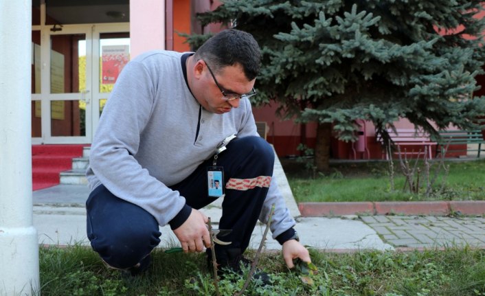 Tedavi için geldiği ruh sağlığı merkezi ekmek kapısı oldu