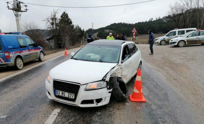 Bolu'da otomobille tır çarpıştı: 1 yaralı