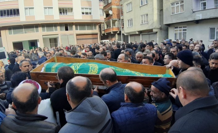 Giresun Çevre ve Şehircilik Müdür Yardımcısı Ünlü'nün cenazesi defnedildi