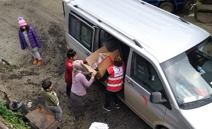 Kastamonu'da çıkan yangında 2 katlı ahşap ev kullanılamaz hale geldi