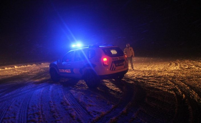 Tokat'ın yüksek kesimlerinde kar yağışı