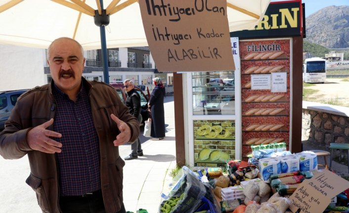 Amasya'da ihtiyaç sahipleri için hayır tezgahı oluşturuldu