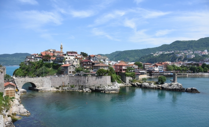 Amasra'da ziyaretçi yoğunluğu