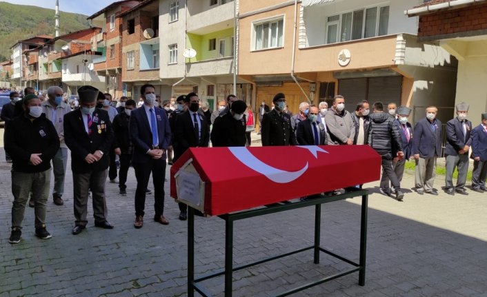 Karabük'te vefat eden Kıbrıs gazisi Asım Kocakaya son yolculuğuna uğurlandı