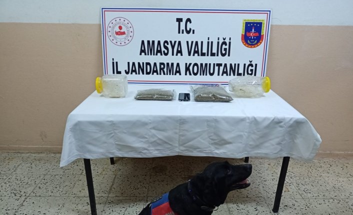 Amasya'da düzenlenen operasyonda 1 kilogram uyuşturucu ele geçirildi