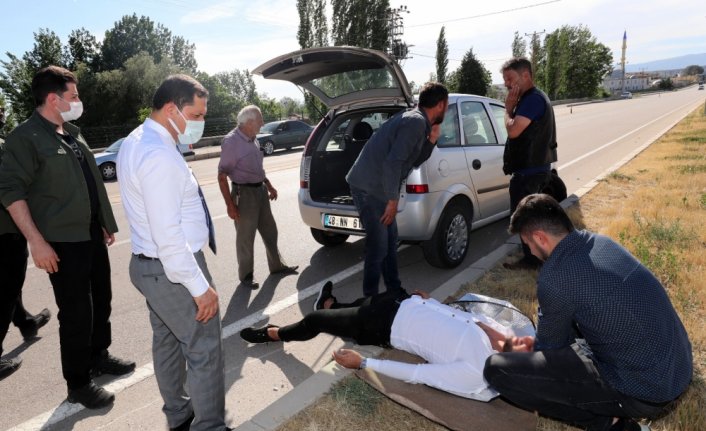 Amasya’da kaza yapan baba ve oğluna Vali Masatlı yardım etti