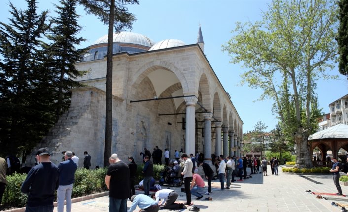 Ramazan ayının son cuması Kovid-19 tedbirleri ile kılındı