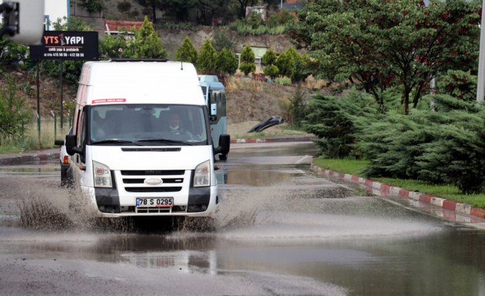 Karabük'te sağanak etkili oluyor