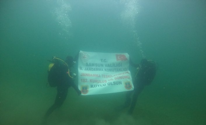 Samsun'da jandarmanın kuruluş yıl dönümü su altında kutlandı