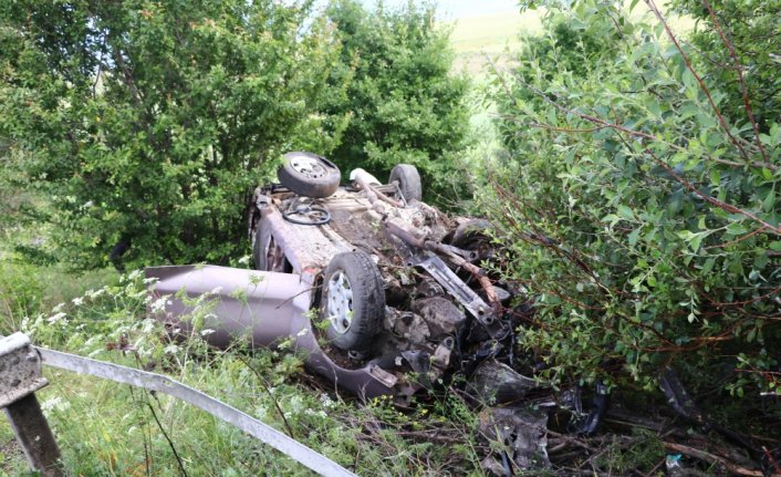 Bolu'da takla atan otomobilin sürücüsü yaralandı