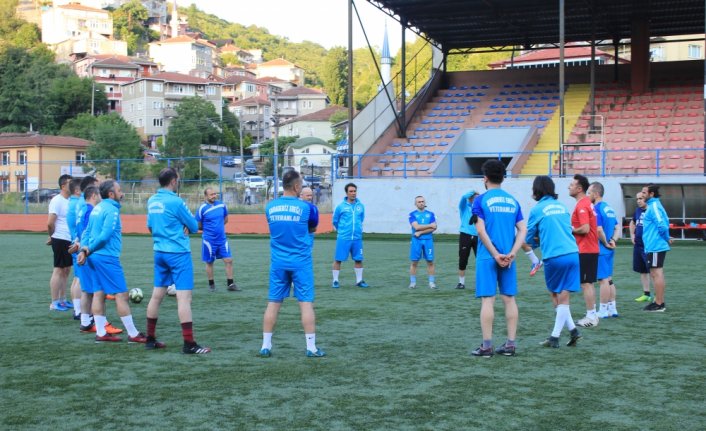 Zonguldak'ta veteran futbol takımı Kovid-19 sonrası çalışmalarına başladı