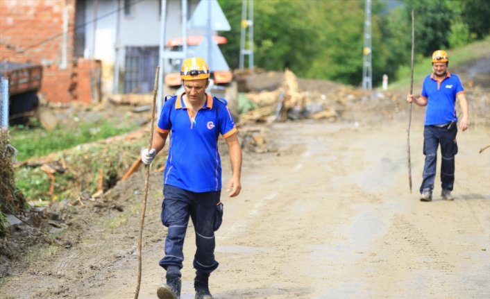 Bartın'da selin etkilediği bölgelerde temizlik çalışmaları sürüyor