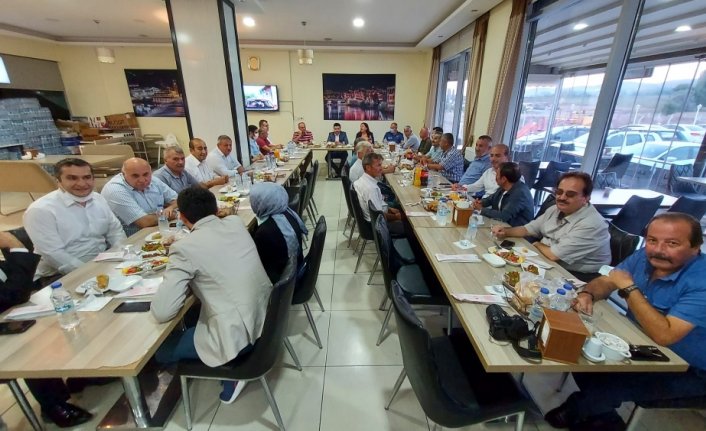 Tunceli'ye atanan Gümüşhacıköy Kaymakamı Fırat'a veda yemeği