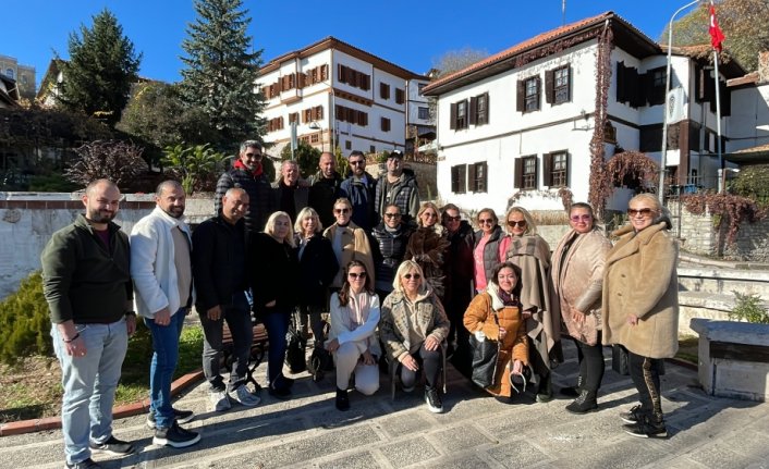 Bakan Ersoy'un eşi Pervin Ersoy ve sanatçılar Safranbolu'yu ziyaret etti