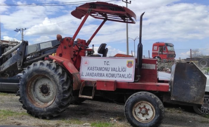 Kastamonu'da iş makinesini çaldığı iddia edilen 3 zanlı yakalandı