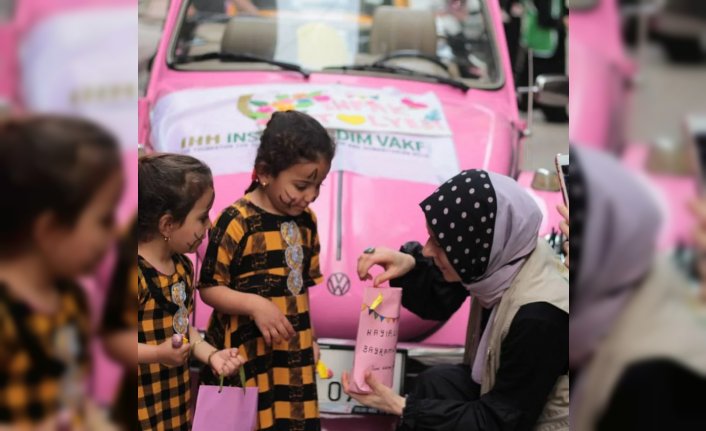 Samsun İHH Yetim Birimi balon ve hediyelerle çocukların yüzünü güldürdü