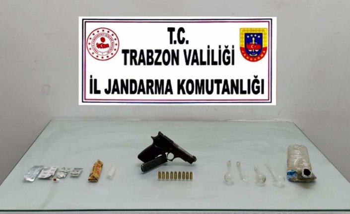 Trabzon'da uyuşturucu operasyonunda 2 kişi gözaltına alındı