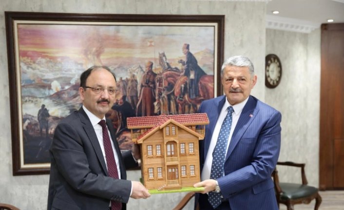 Bartın Valisi Güner'den Belediye Başkanı Akın'a veda ziyareti