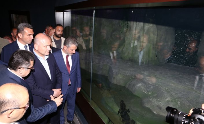 Bakan Soylu, Trabzon'da cami açılışı yaptı, Tünel Akvaryum'u ziyaret etti