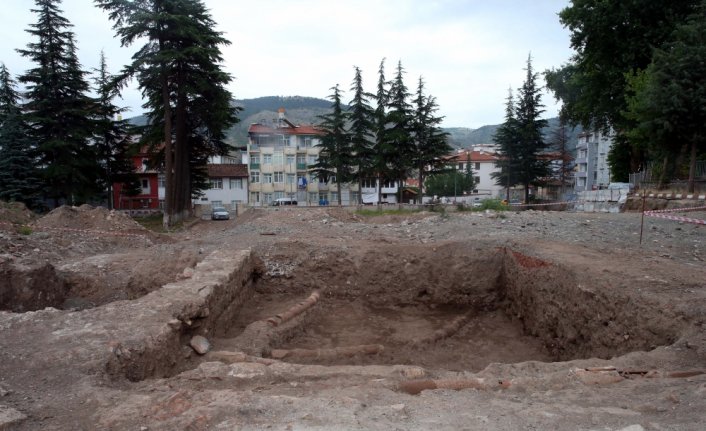 Tokat'ta okul bahçesinde tarihi hamam kalıntıları bulundu