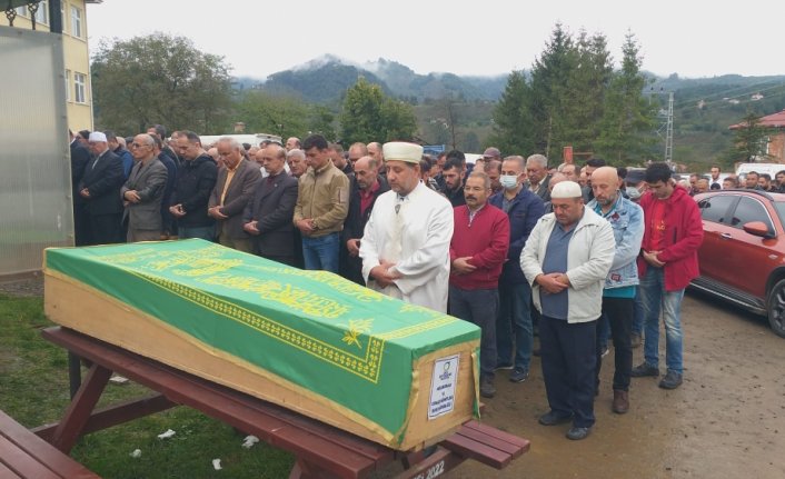 Samsun'da trafik kazasında hayatını kaybeden çiftin cenazeleri Ordu'da defnedildi