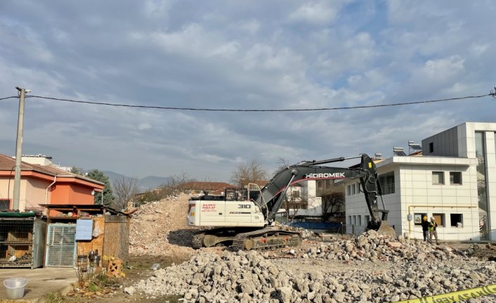 Düzce'de depremzedelerin yaraları sarılıyor