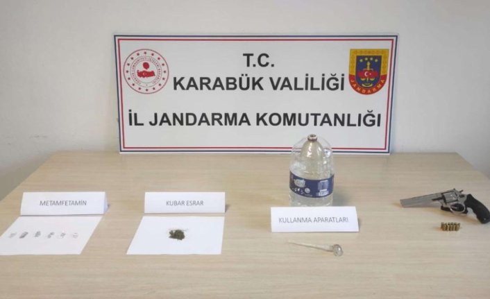 Karabük'te uyuşturucu operasyonlarında 3 şüpheli gözaltına alındı