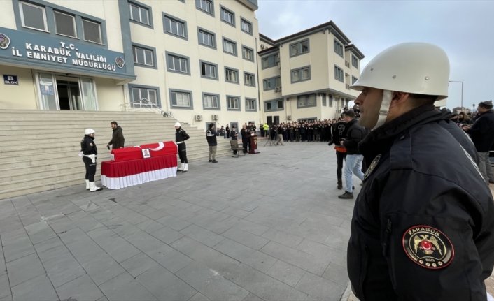 Hatay'da depremde hayatını kaybeden polis memuru Karabük'te defnedildi