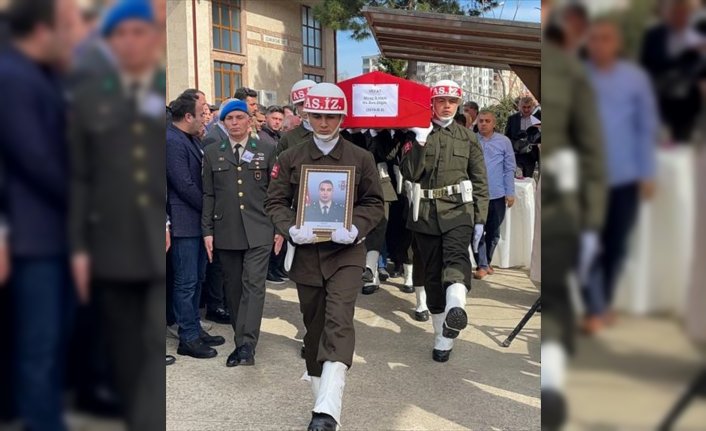 Hatay'da depremde hayatını kaybeden üsteğmen Giresun'da son yolculuğuna uğurlandı