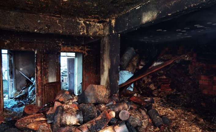 Karabük'te bir binanın bodrum katında çıkan yangın söndürüldü