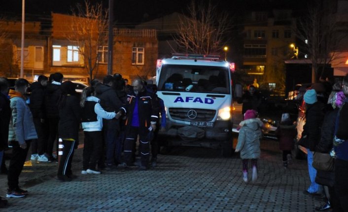 Ordu'dan deprem bölgesine giden AFAD ekibi kente döndü