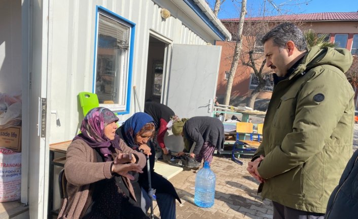 Tokat Belediye Başkanı Eroğlu, Kahramanmaraş'ın Pazarcık ilçesine gitti