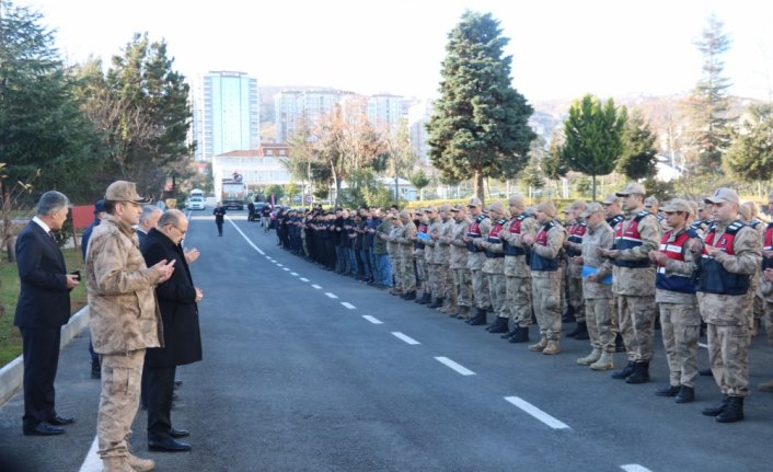 Trabzon'dan jandarma arama kurtarma timleri deprem bölgesine uğurlandı