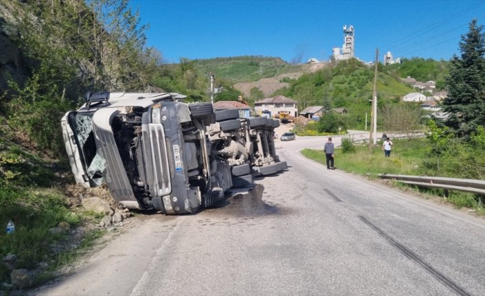 Düzce'deki trafik kazasında bir kişi yaralandı