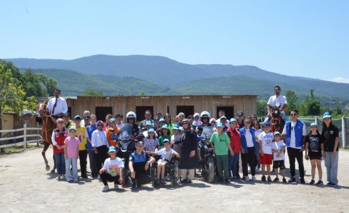 Bolu'da dezavantajlı çocuklar gönüllerince eğlendi