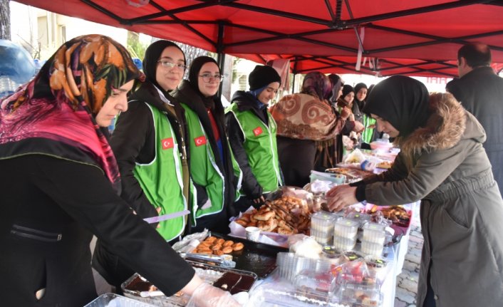 Artvin'de Filistinliler yararına kermes açıldı